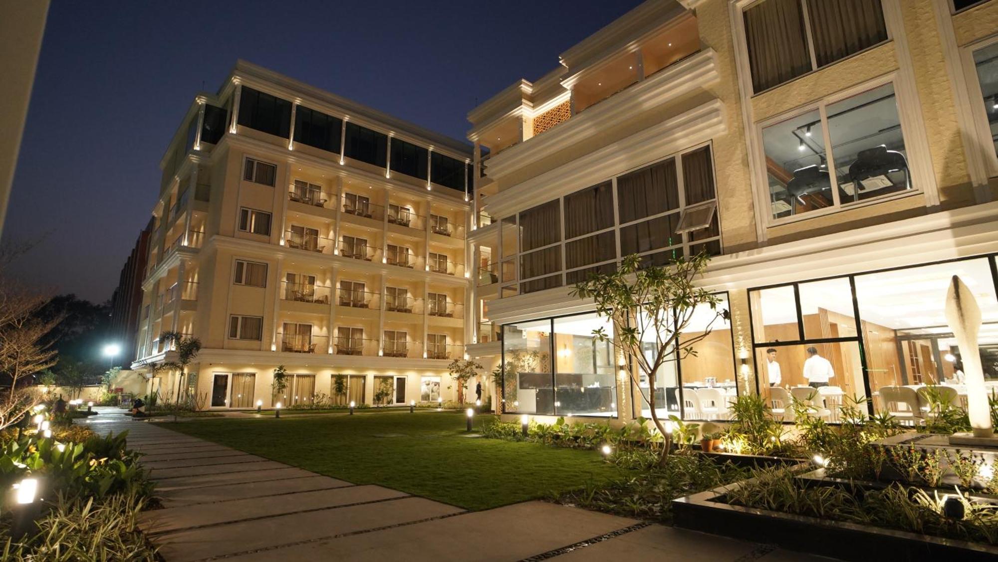 Antique Regency !! Luxurious Hotel In Digha !! Exterior photo
