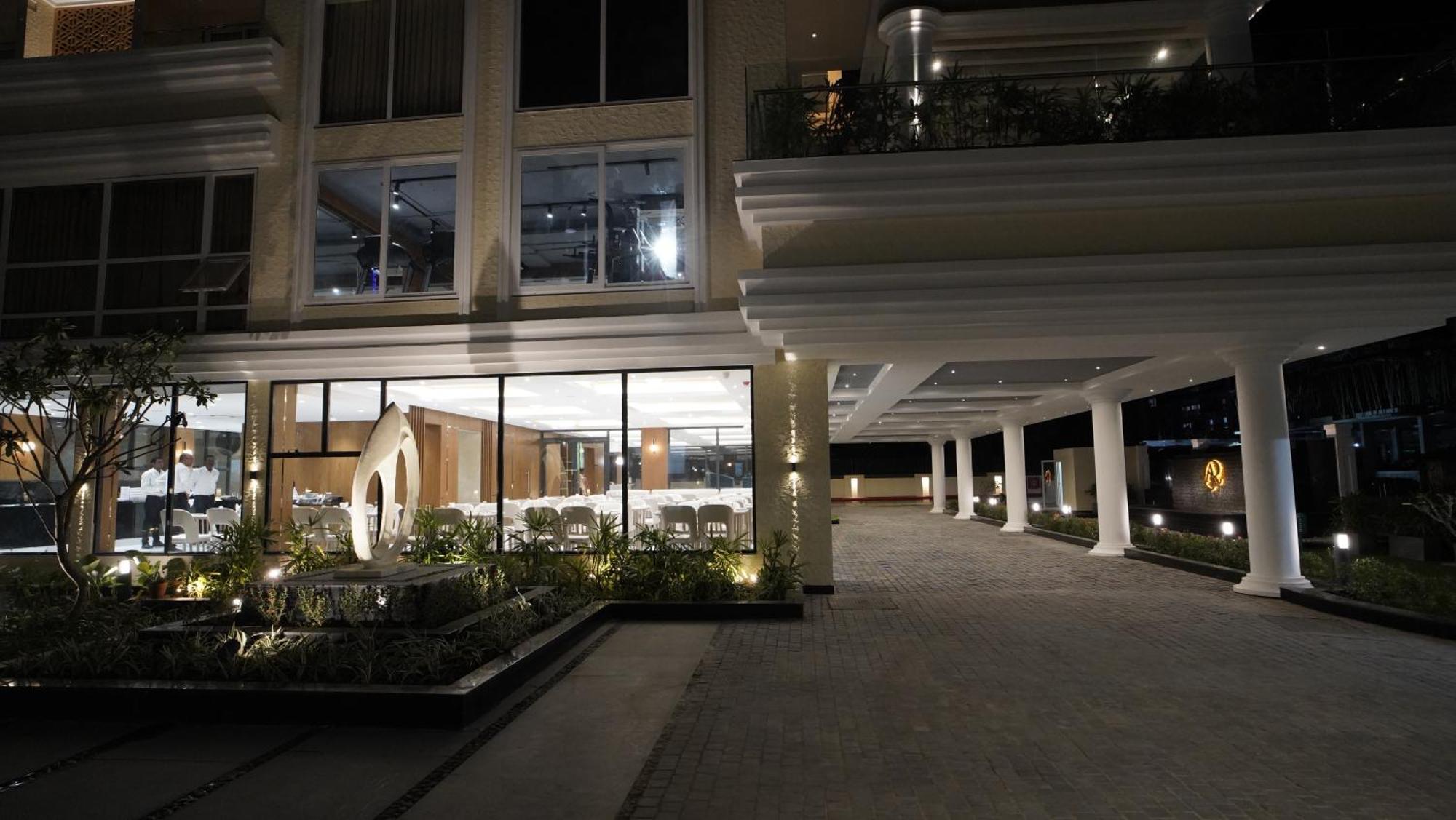 Antique Regency !! Luxurious Hotel In Digha !! Exterior photo