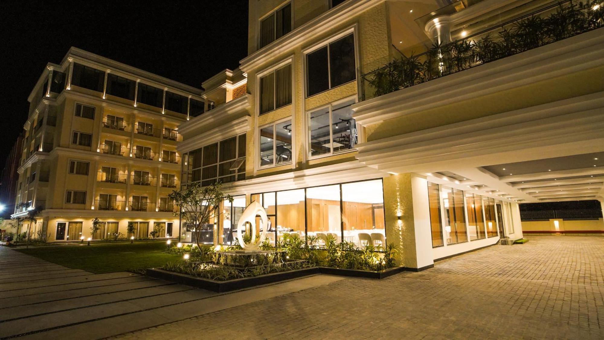 Antique Regency !! Luxurious Hotel In Digha !! Exterior photo
